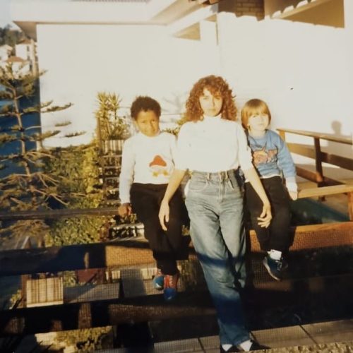 Minha Dinda: Entre The Killers, Thiaguinho e o Amor que Nunca Desistiu de Mim.